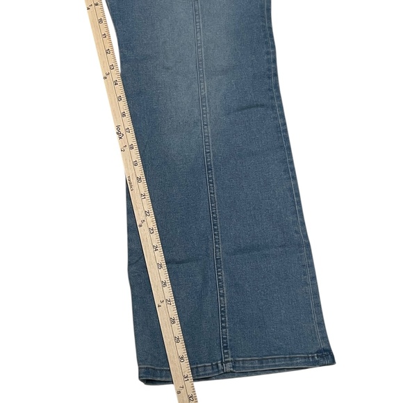 Lee Women's Heritage High Rise Pull On Flare Jean Size XXL NWT - Picture 7 of 13